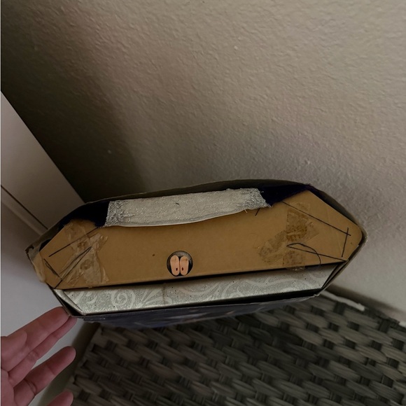 Barbie Millennium Princess 2000 Special Edition Collectible Doll Hallmark - Picture 6 of 6